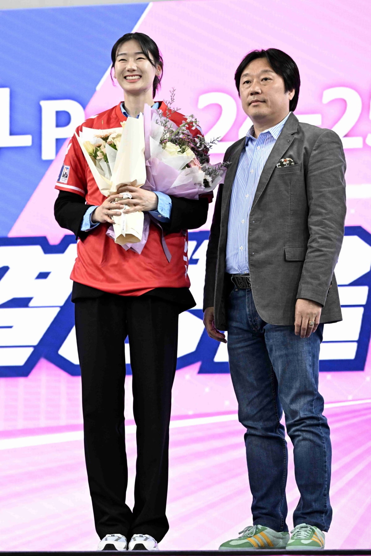 各项赛事打进20球，凯恩为本赛季五大联赛球员第一人