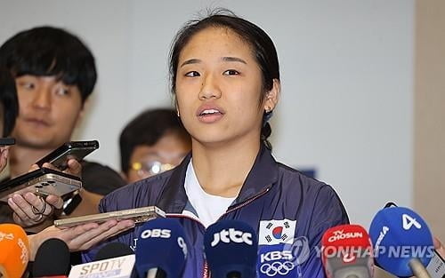 孔帕尼：替补席上有能改变局势的球员很幸运；穆勒和科曼很重要