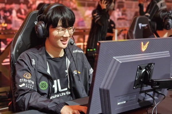 雷霆半场造19次失误创队史纪录大胜爵士，杰威SGA合砍54分