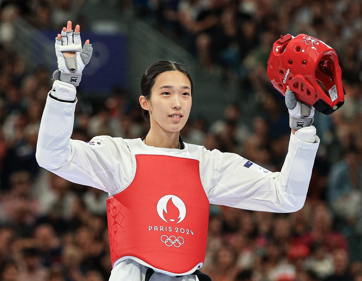 赢在外线！篮网三分神准39中19，托马斯34分救主