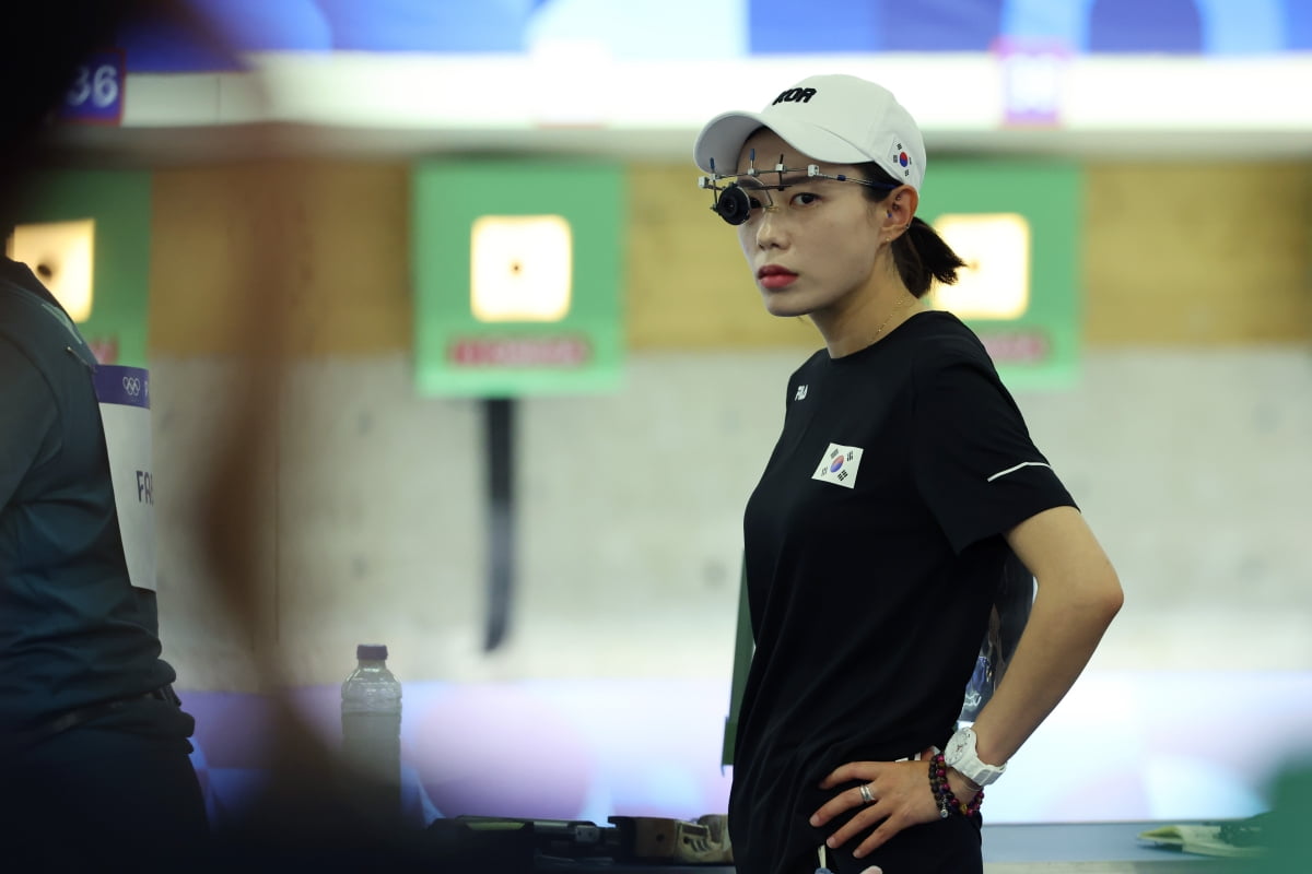 哈登20分11助5抢断快船1分惜败，爱德华兹21分森林狼结束四连败