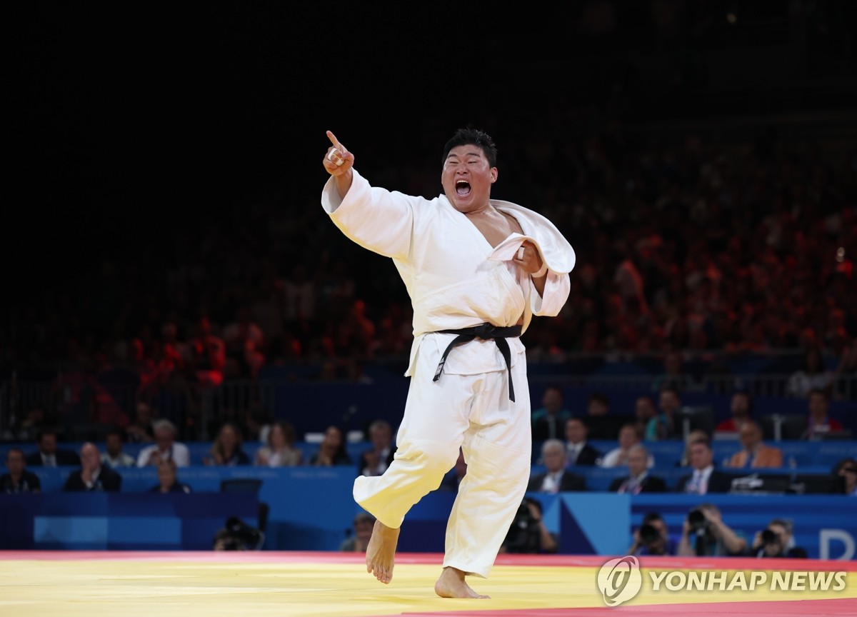 5轮仅4分！罗马诺：洛佩特吉暂时不会从西汉姆联下课