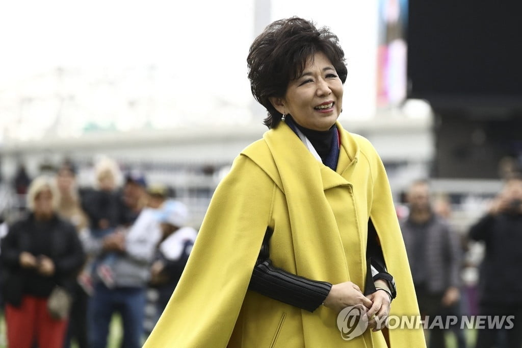 碾压大胜！欧文25+4+3，东契奇三双，克莱创纪录，西部格局巨变