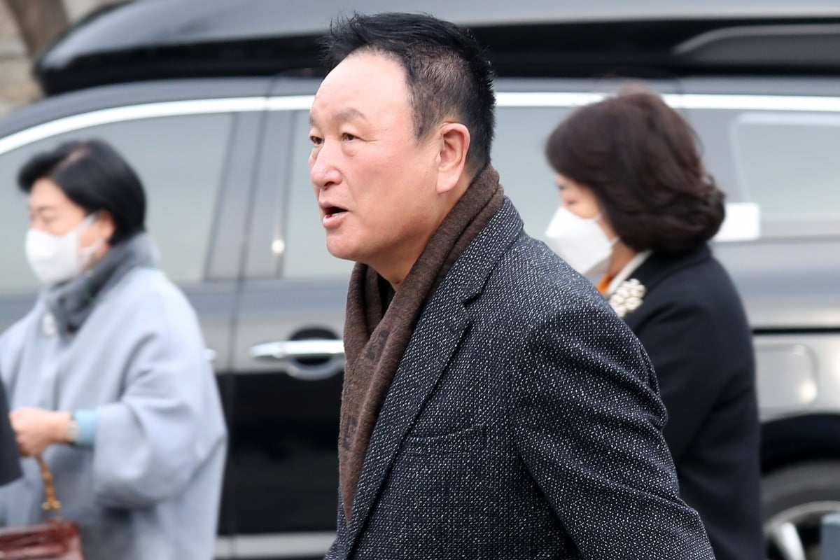 齐尔克泽决心在曼联证明自己，俱乐部也想留住他