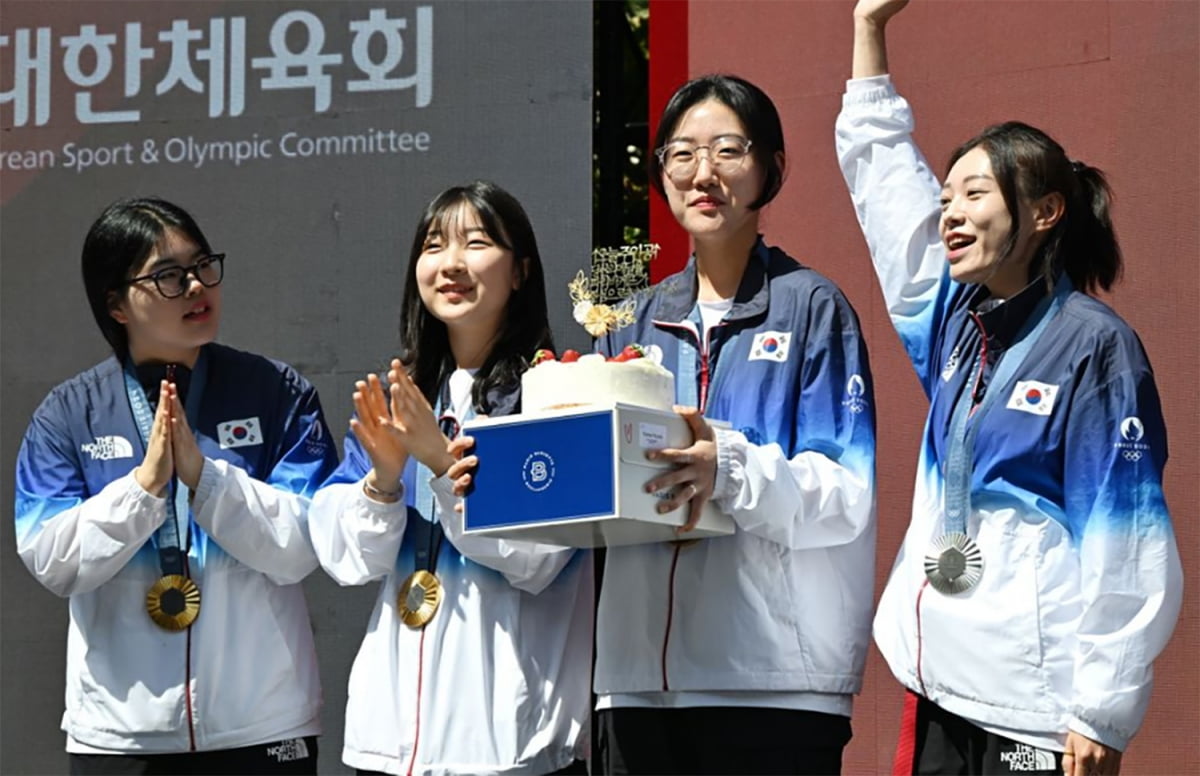 统治力，巴萨女足球员连续四年获得女足金球奖