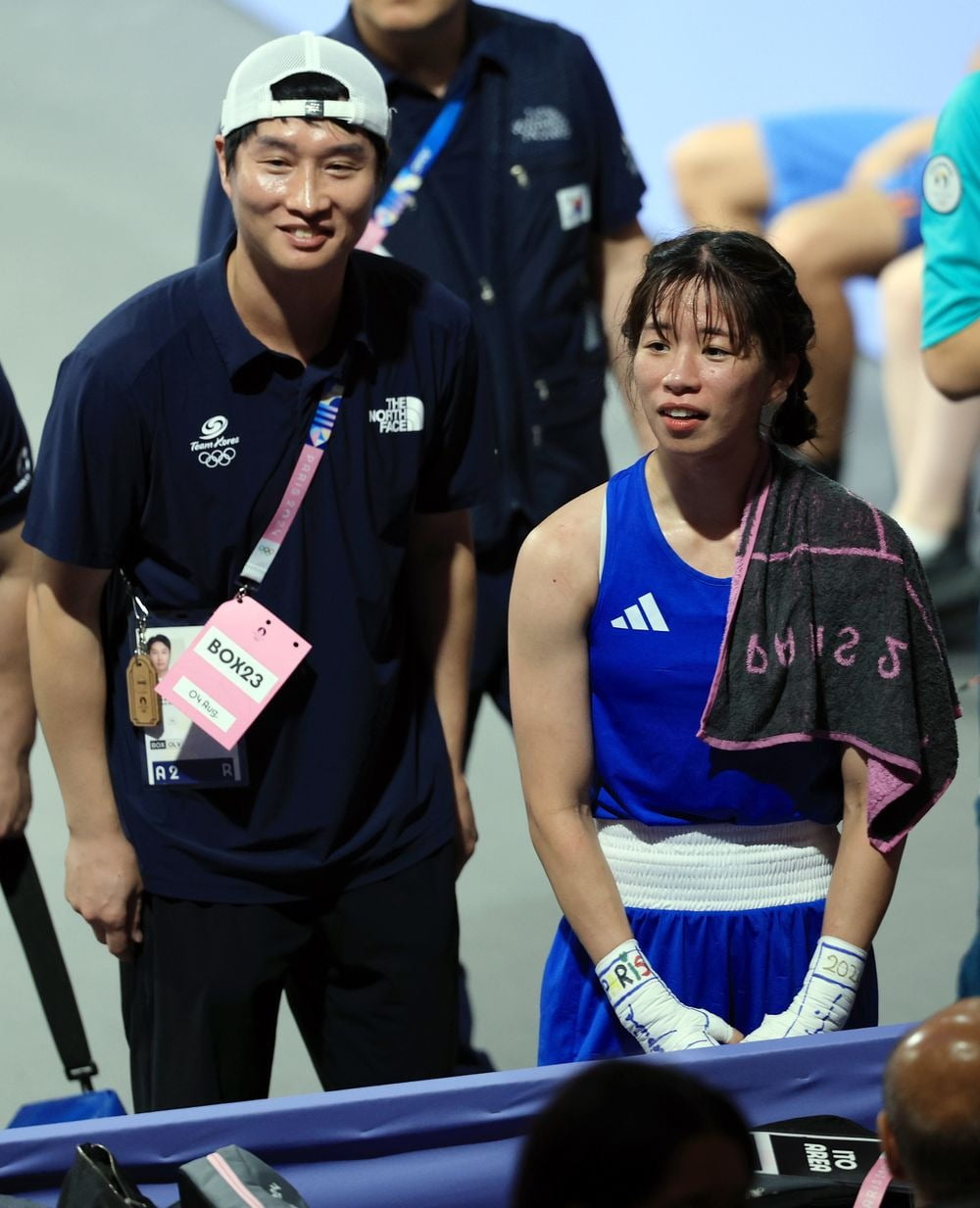 乒乓冠军赛：张本智和大获全胜！狂轰3-0横扫名将，晋级男单4强