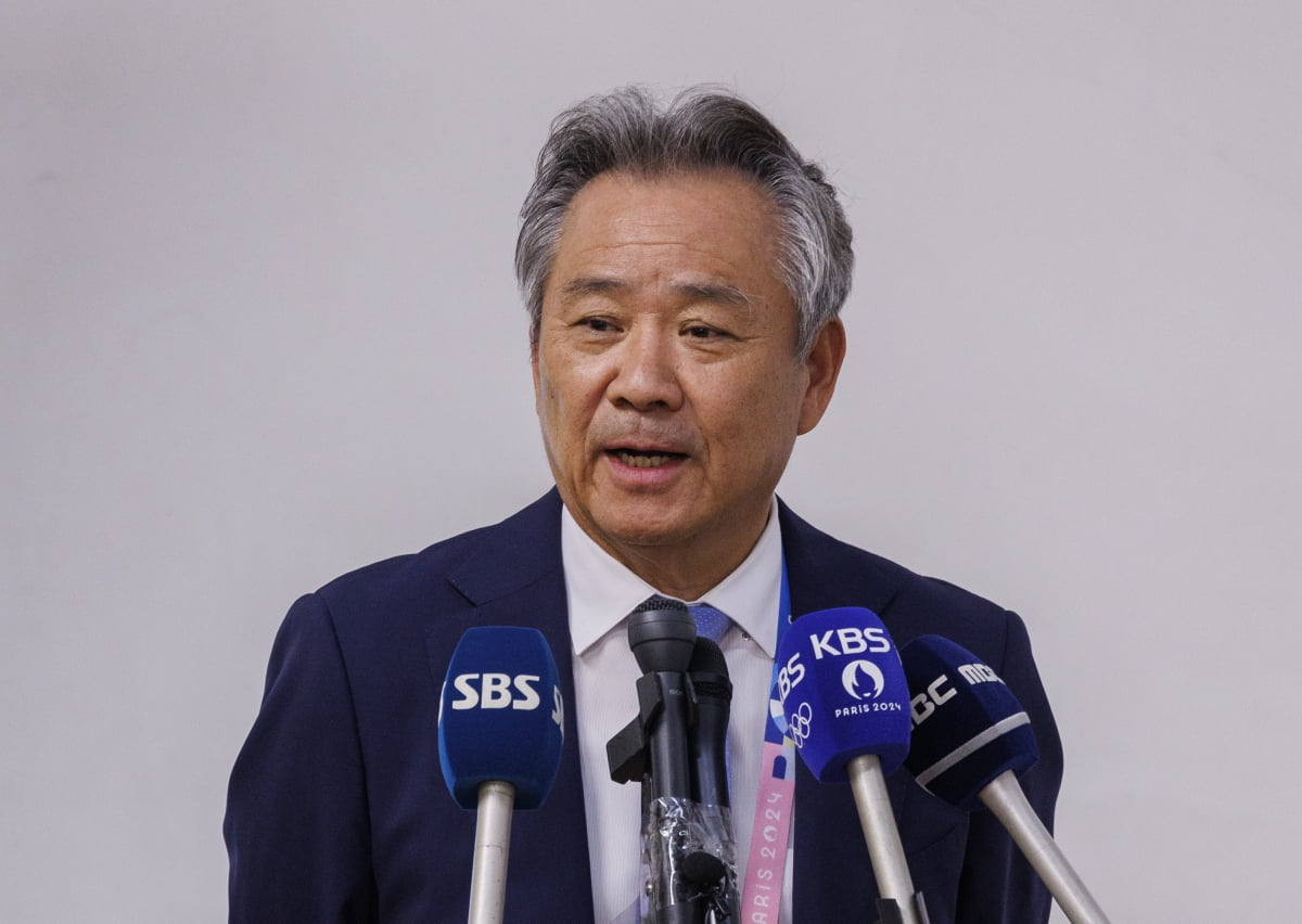因为总被穆西亚拉恶搞，凯恩给赛后寄语换了个套路