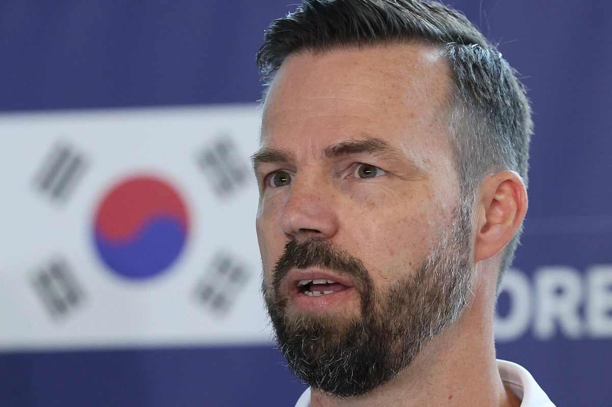 ⚽英超半场：希门尼斯绝妙助攻佩雷拉 科瓦契奇扳平 特劳雷两失单刀 曼城暂1-1富勒姆