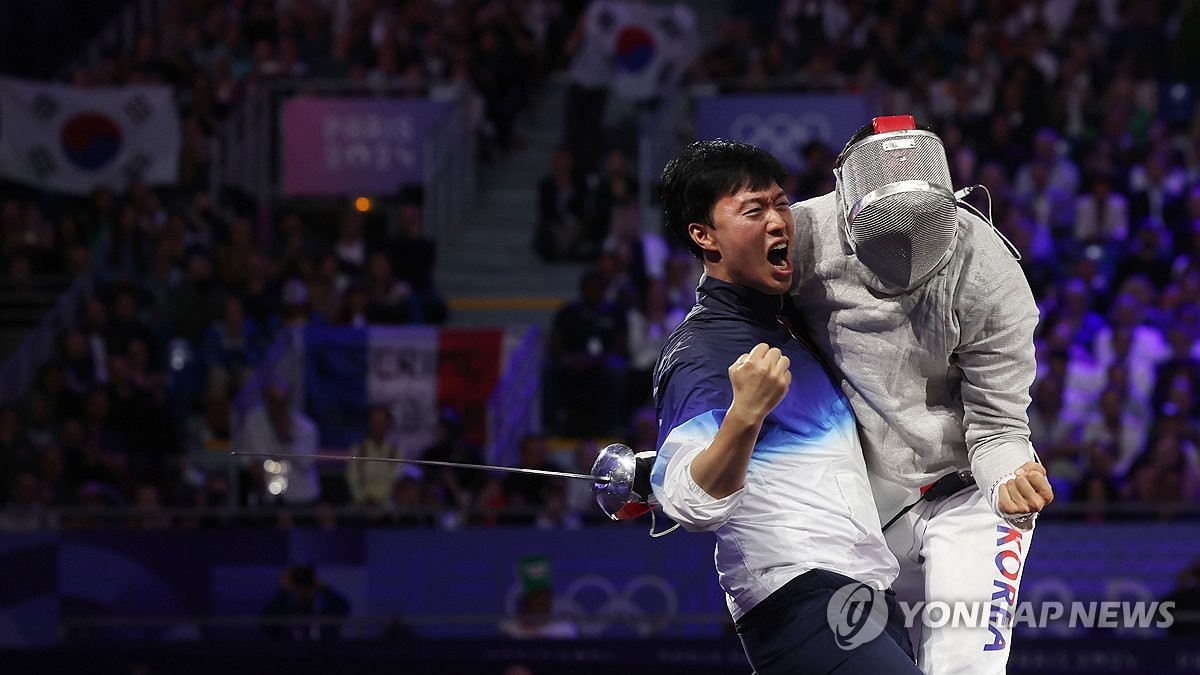 维尼修斯晒与贝林厄姆、姆巴佩、罗德里戈合照：神奇四侠