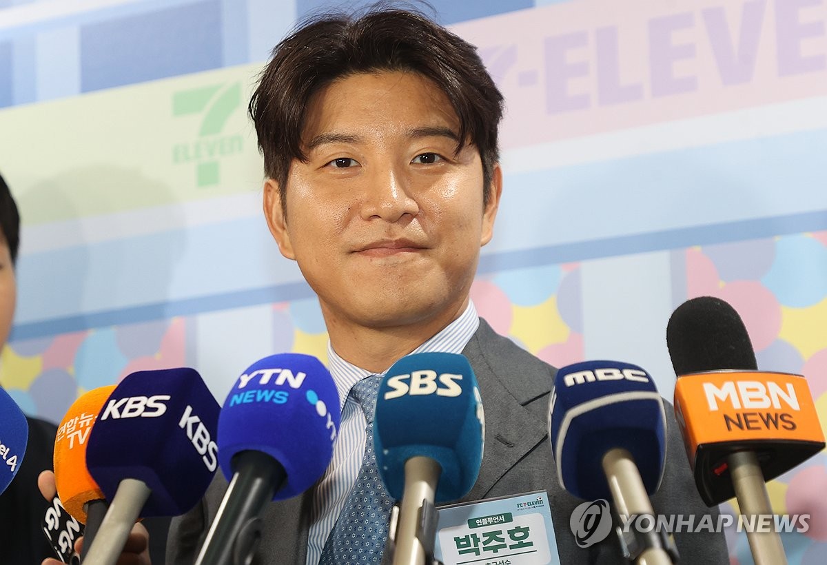 杨瀚森球探报告：拥有出色的手感和脚步 进攻端球风偏软  防守太慢 在NBA很难生存