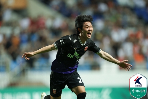 欧联-理查利森点射维尔纳失单刀 热刺1-0阿尔克马尔