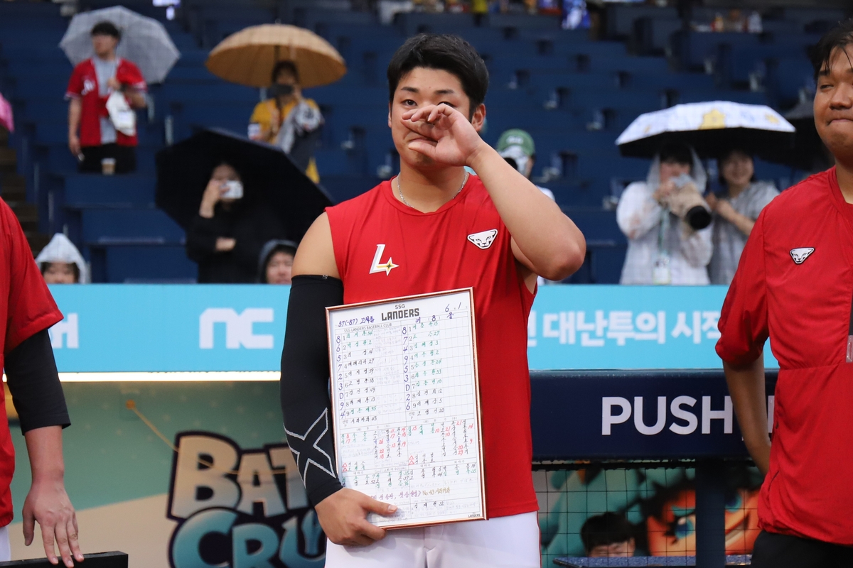 ⚽澳超战报：阿扎尼点射扳平 皮斯科波世界波制胜 墨尔本胜利2-1逆转麦克阿瑟