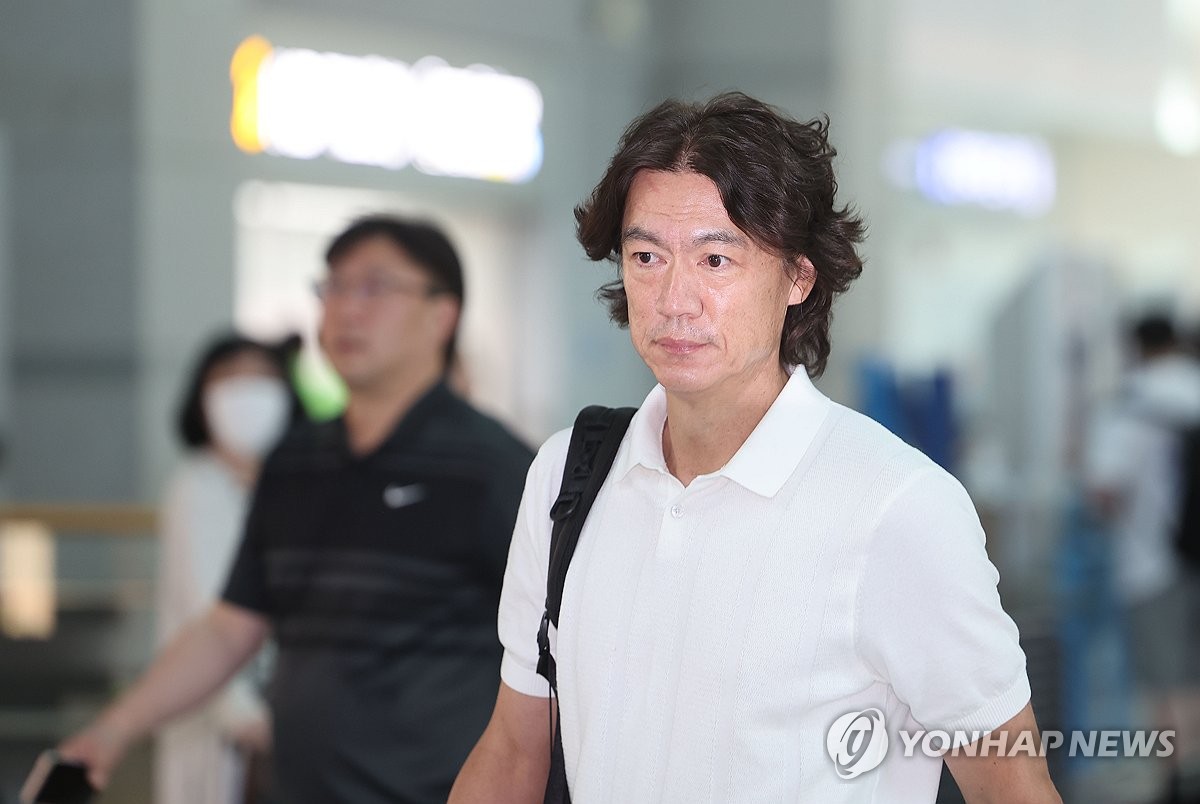 爱情事业双丰收！布朗尼官宣与女友恋情