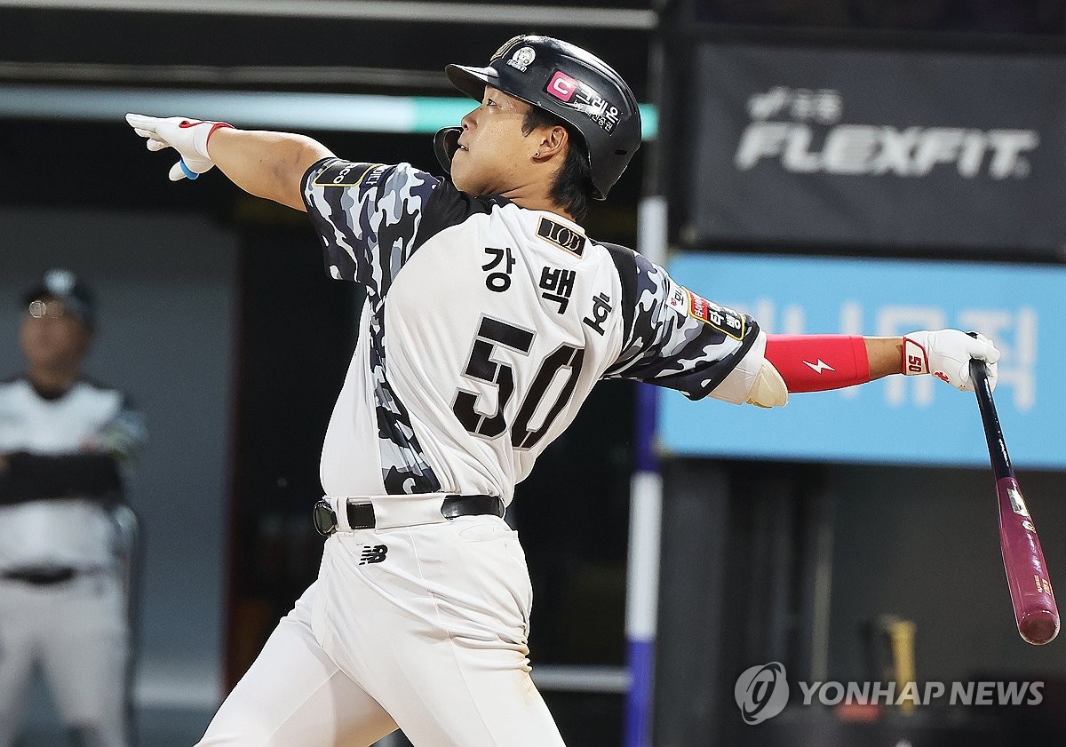支棱起来！库里追梦缺阵 库明加33分赛季新高 勇士奏凯对火箭15连胜