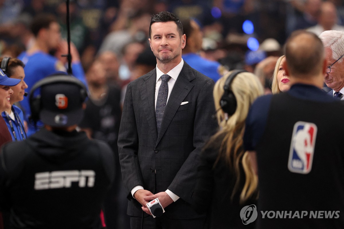 NBA杯东部淘汰赛对阵出炉：雄鹿vs魔术，尼克斯vs老鹰