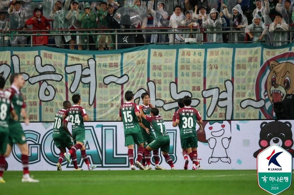 莱切vs维罗纳全场数据：射门数14-7，射正数6-1