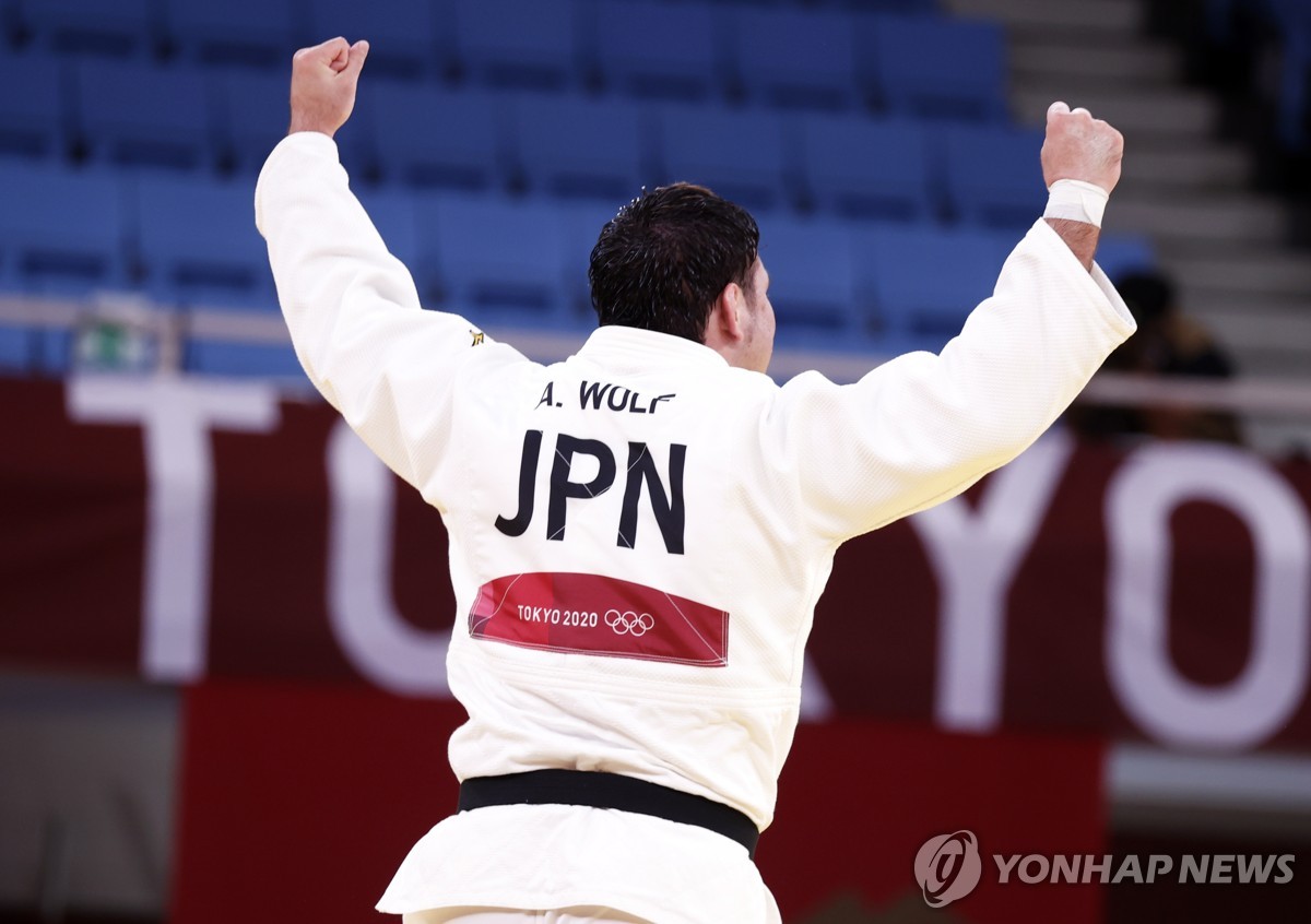 哑火！库里上半场5中0仅2分，勇士落后17分