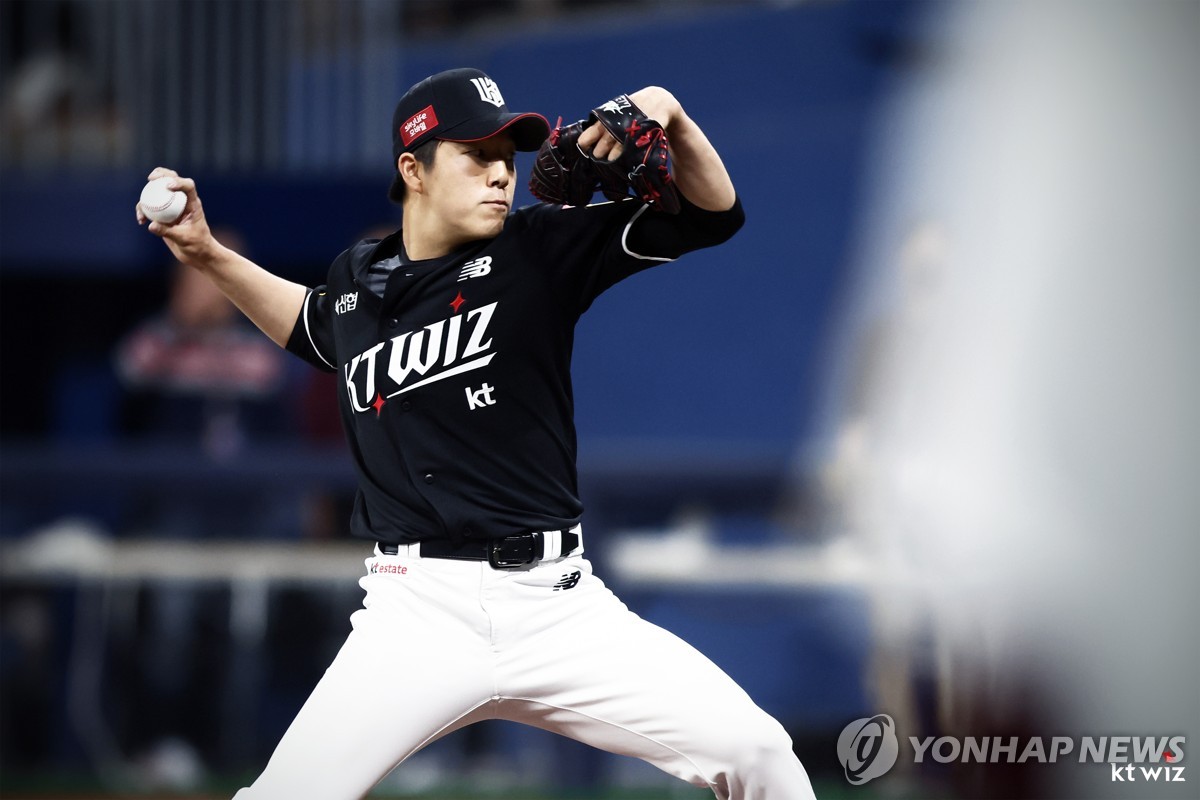维拉vs伯恩茅斯：沃特金斯、蒂勒曼斯首发，麦金出战