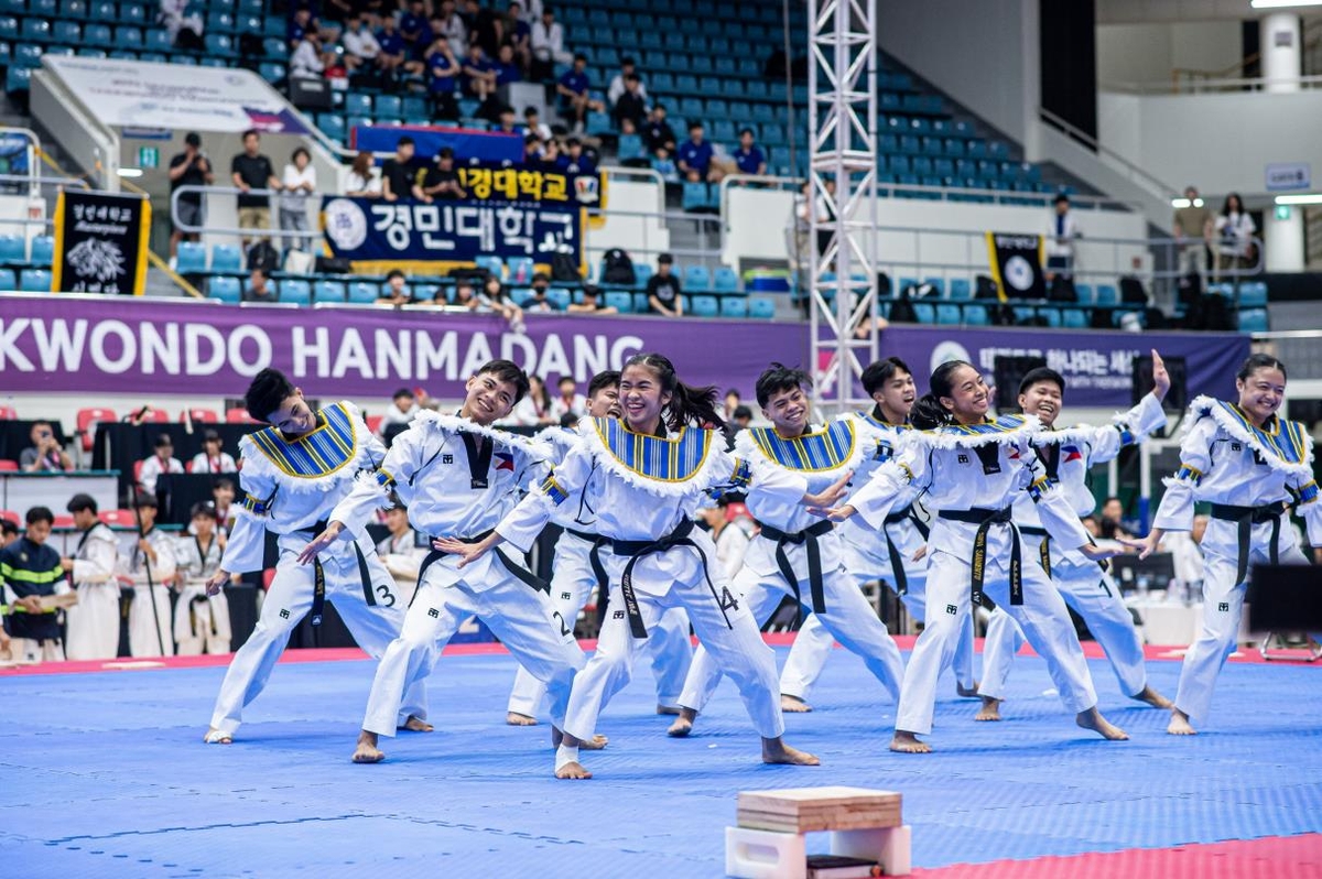 从不独处！队报介绍姆巴佩团队：魁梧保镖+私人助理